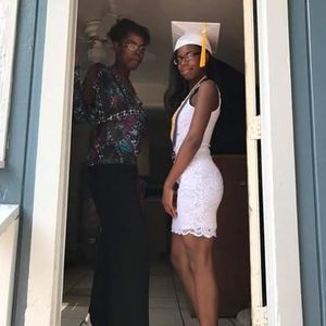 Meet your Posher, Ayonna